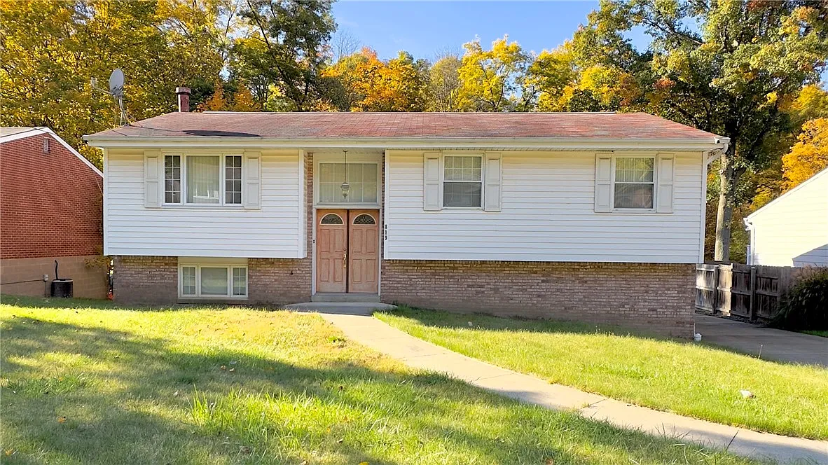 819 Cedarwood Dr photo 1