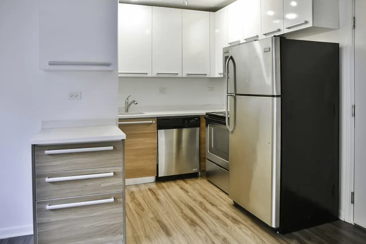 Studio, 475 sqft, $1,620 — Photo 3