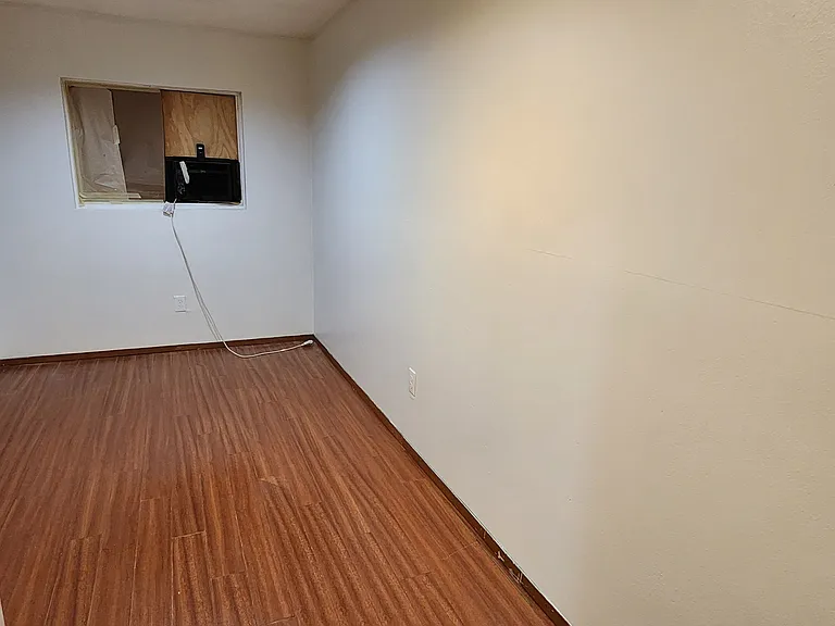 310 Avenue B — Photo 5