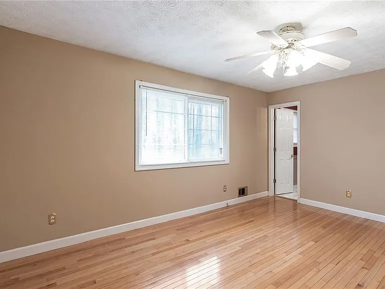 131 Arrowood Ln — Photo 21