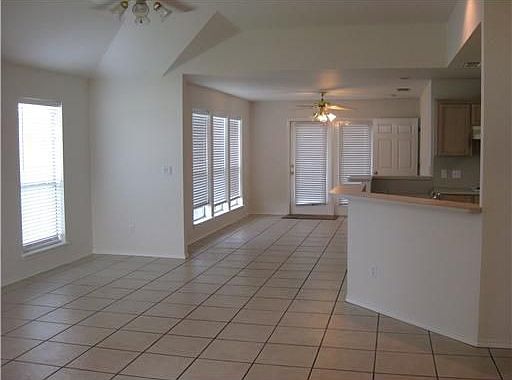 2nd image of 3801 Julia Ln
