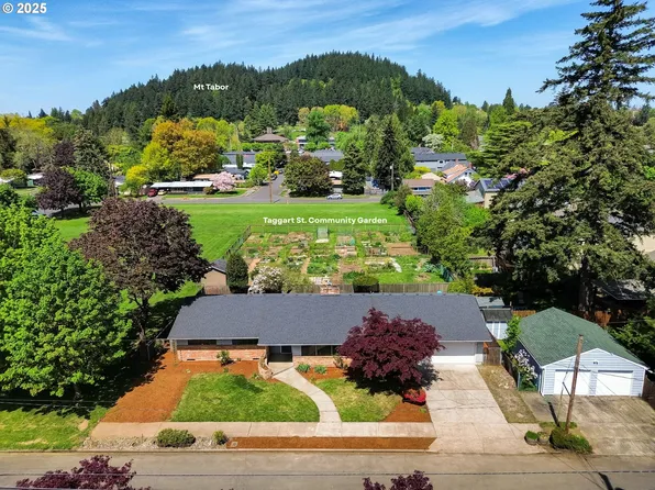 6909 SE Taggart St, Portland, OR 97206