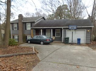 1678 Tryon Dr, Fayetteville, NC 28303