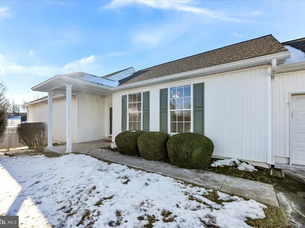 1803 Red Fox Ln, Glen Mills, PA 19342