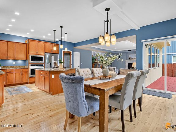 5th image of 8977 Valley Brook Cir