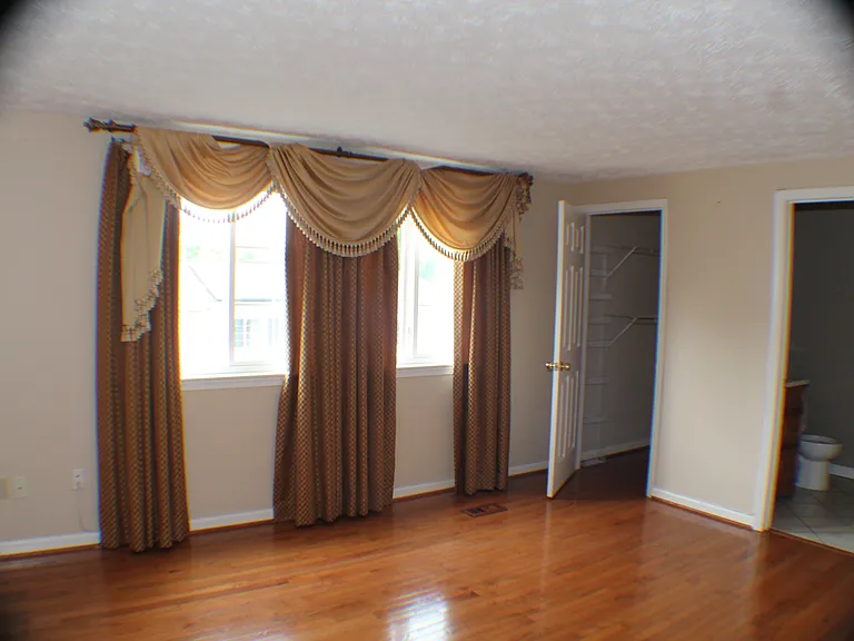 8008 Tyson Oaks Cir — Photo 15
