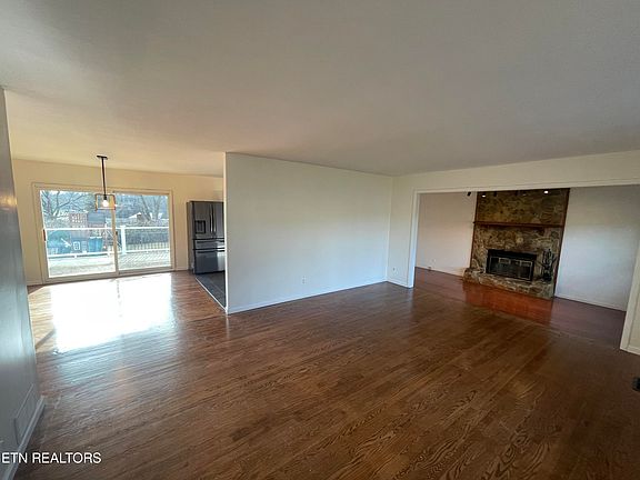 4th image of 7012 Middlebrook Pike