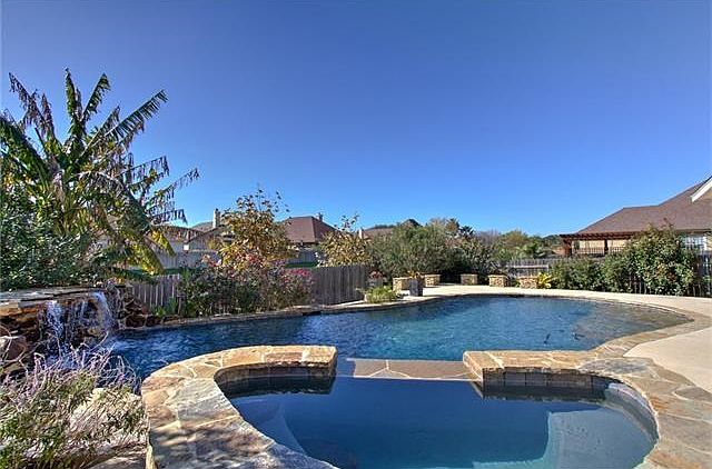1st image of 613 Lodge Creek Dr