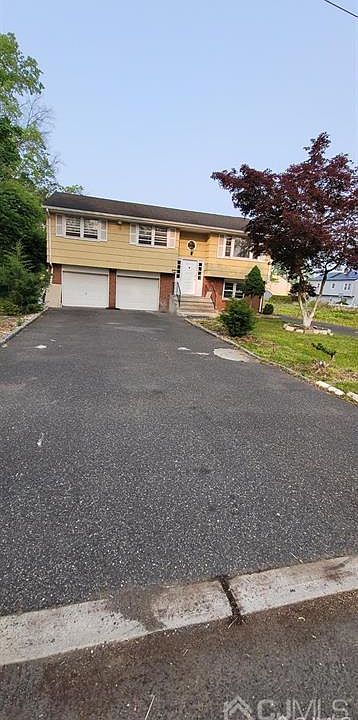 1st image of 4 Arlington Pl