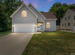 23 N Shirley Ave, Pontiac, MI 48342