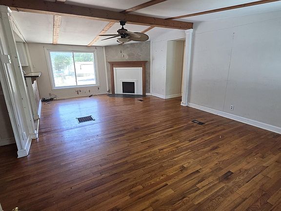 5th image of 25 Fischer Rd