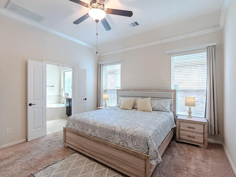 14 Arrowfeather Pl — Photo 20