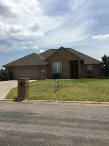 1214 Alma Dr, Elgin, OK, 73538