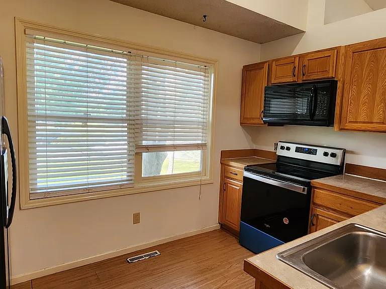 7225 Bren Ln — Photo 7