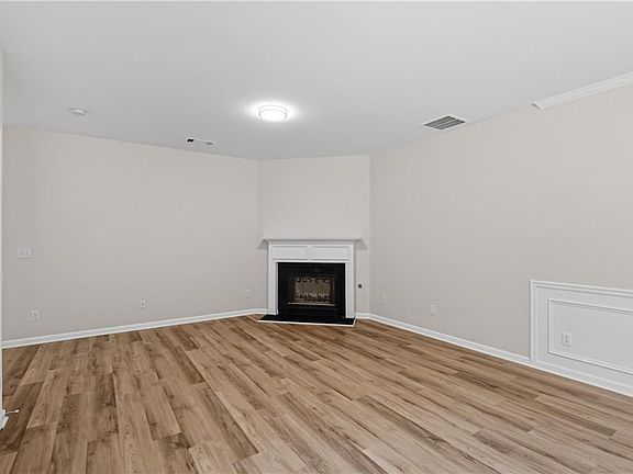 4th image of 6065 Hemperly Rd