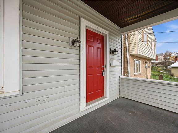5th image of 133 Pentland Ave