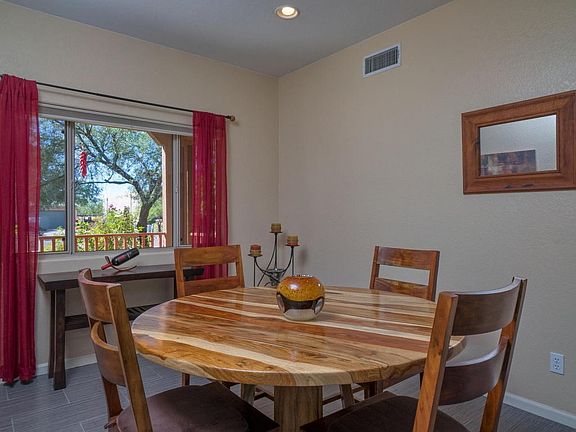 4th image of 2352 N Woods Pl