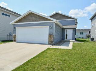 2710 Divide St W, West Fargo, ND 58078