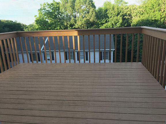 Top level deck. Second deck below is the same size.