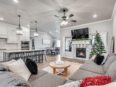 712 Chisholm Trails Dr, Yukon, OK, 73099