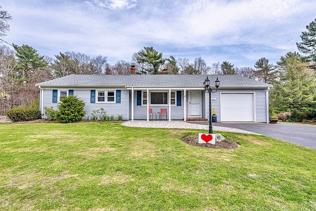 1433 Pine St, Dighton, MA 02715 Zillow
