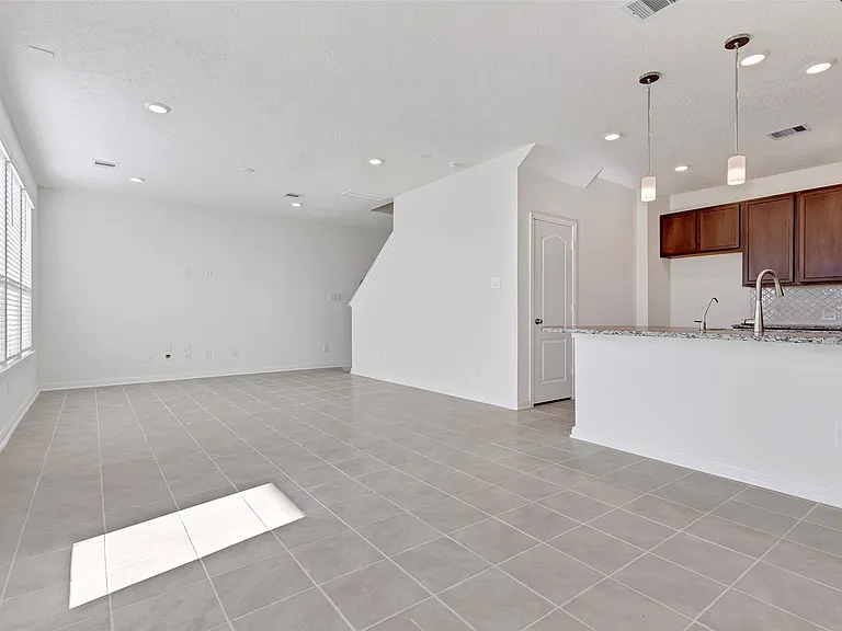 9423 Castillo Ct — Photo 12