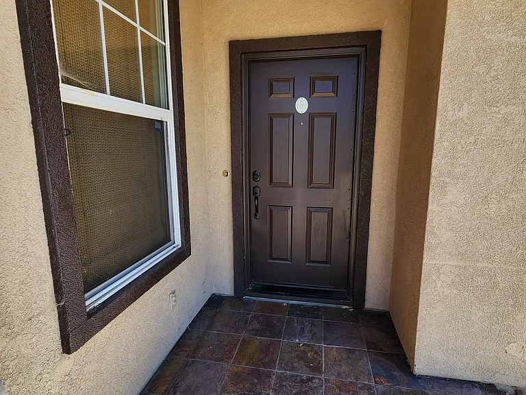 535 Centre Court Dr — Photo 2