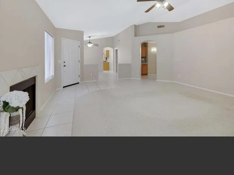1075 N Saguaro St — Photo 5