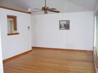 19516 Scarth Ln, Mokena, IL 60448