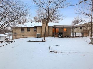 8412 E 49th St, Kansas City, MO 64129