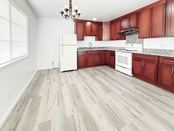 3rd image of 538 Juana Ave #A