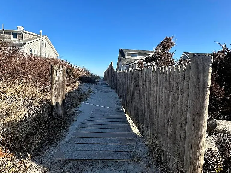 19 Williams Ave — Photo 15