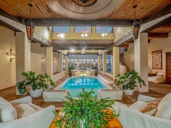 50 Entrada La Cienega, Santa Fe, NM 87507