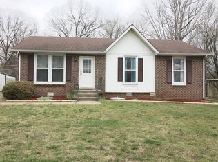 111 Academy Dr, Springfield, TN 37172