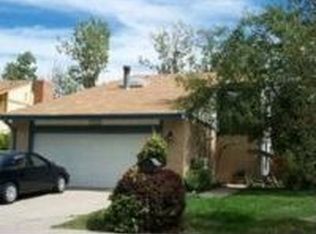 868 S Rifle Ct, Aurora, CO 80017
