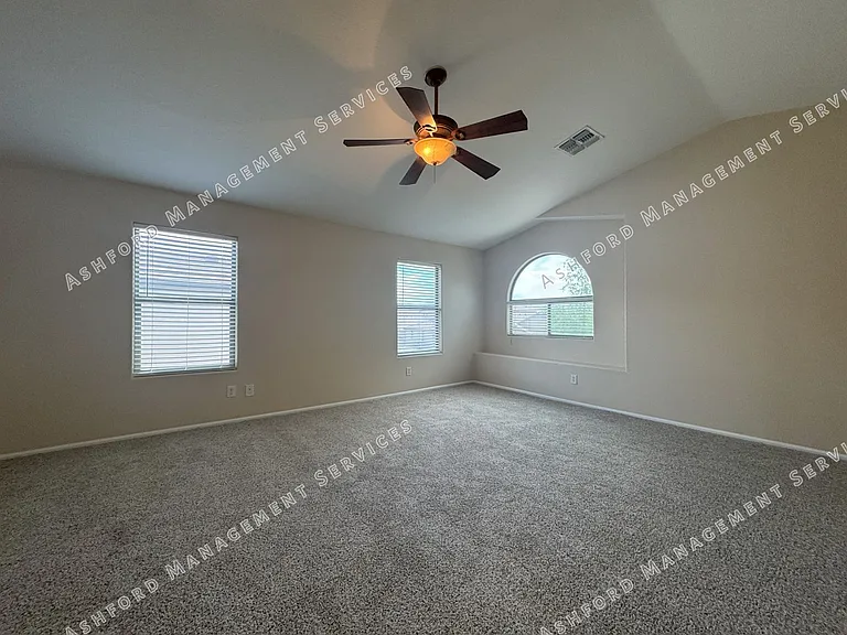 8303 S 47th Ln — Photo 37