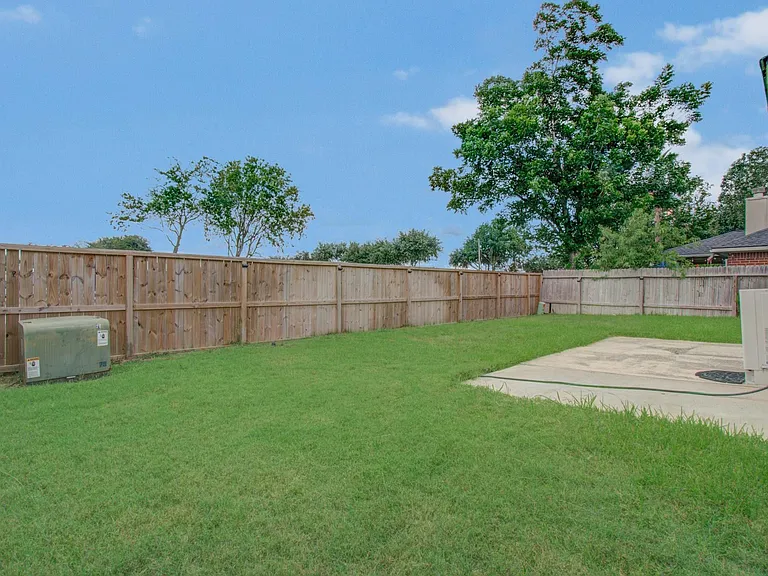 18303 Brenwood Manor Dr — Photo 31
