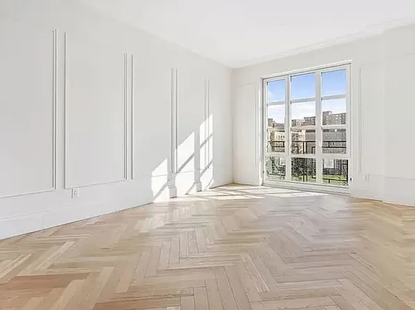 250 E 21st St #6D, New York, NY 10010