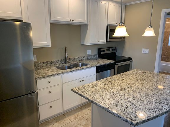3rd image of 1355 Oakland Ave #1359-B