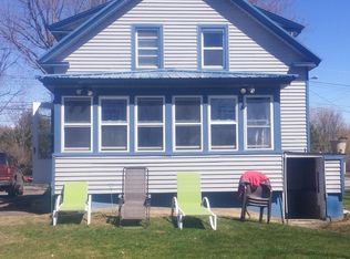 83 High St, Houlton, ME 04730