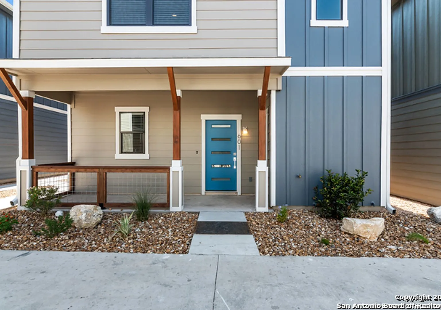 Utah St. #601, 211 — Photo 2