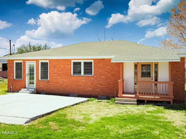107 N Suire St, Erath, LA 70533