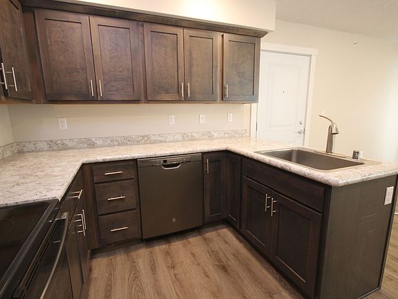 4th image of 1110 American Ave #12