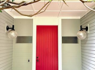 1172 S Military Rd, Portland, OR 97219