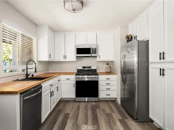 28076 Lindell Rd, Lake Elsinore, CA 92532