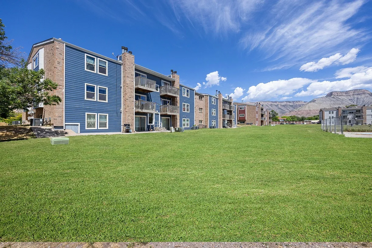 Cottonwood View — Photo 1