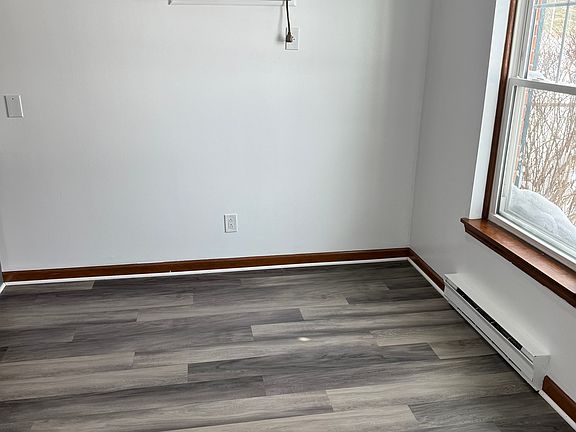 5th image of 985 Sheridan Dr APT 2