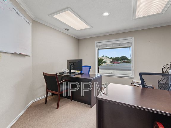 4th image of 922 E Harrison Ave #B