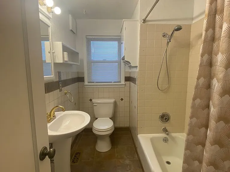 3703 W Rockwell Ave — Photo 10