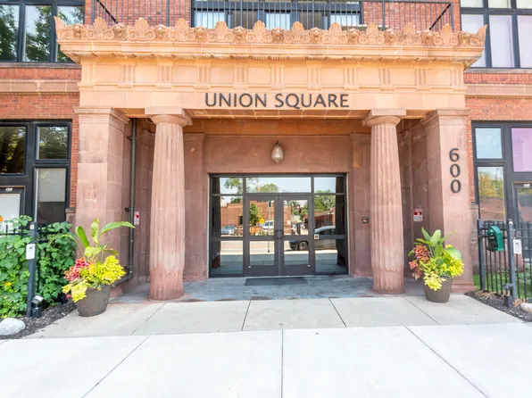 600 Broadway Ave NW APT 323, Grand Rapids, MI 49504